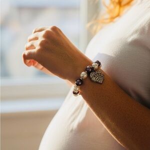 Elegant Aunt Pearl and Silver Heart Charm Bracelet